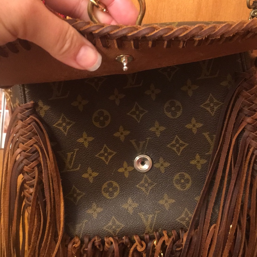 SOLD-do not buy—Boho vintage fringe Louis Vuitton - Picture 3 of 7